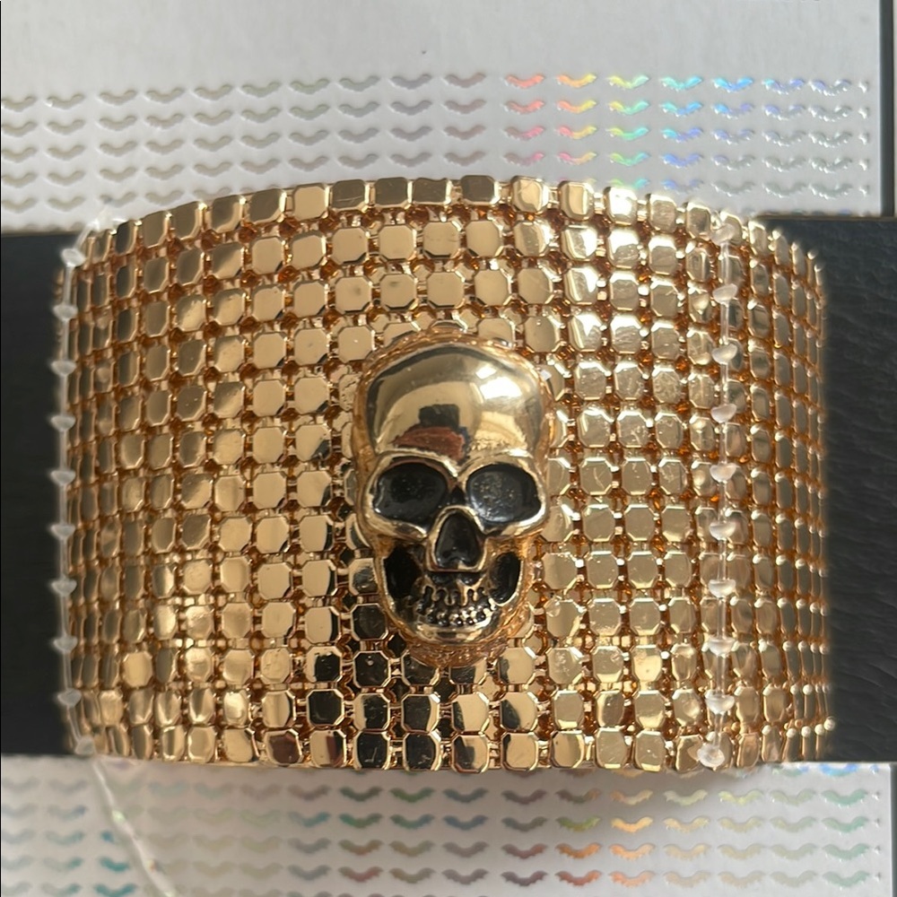 Quo Beauty Gold Tone Skull Cuff Bracelet Mesh Band Statement Edgy Bangle NWT